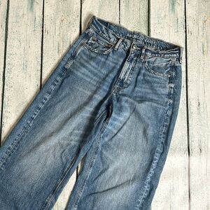 AMERICAN EAGLE WOMENS SUPER HIGH RISE BAGGY WIDE LEG JEAN SIZE 6